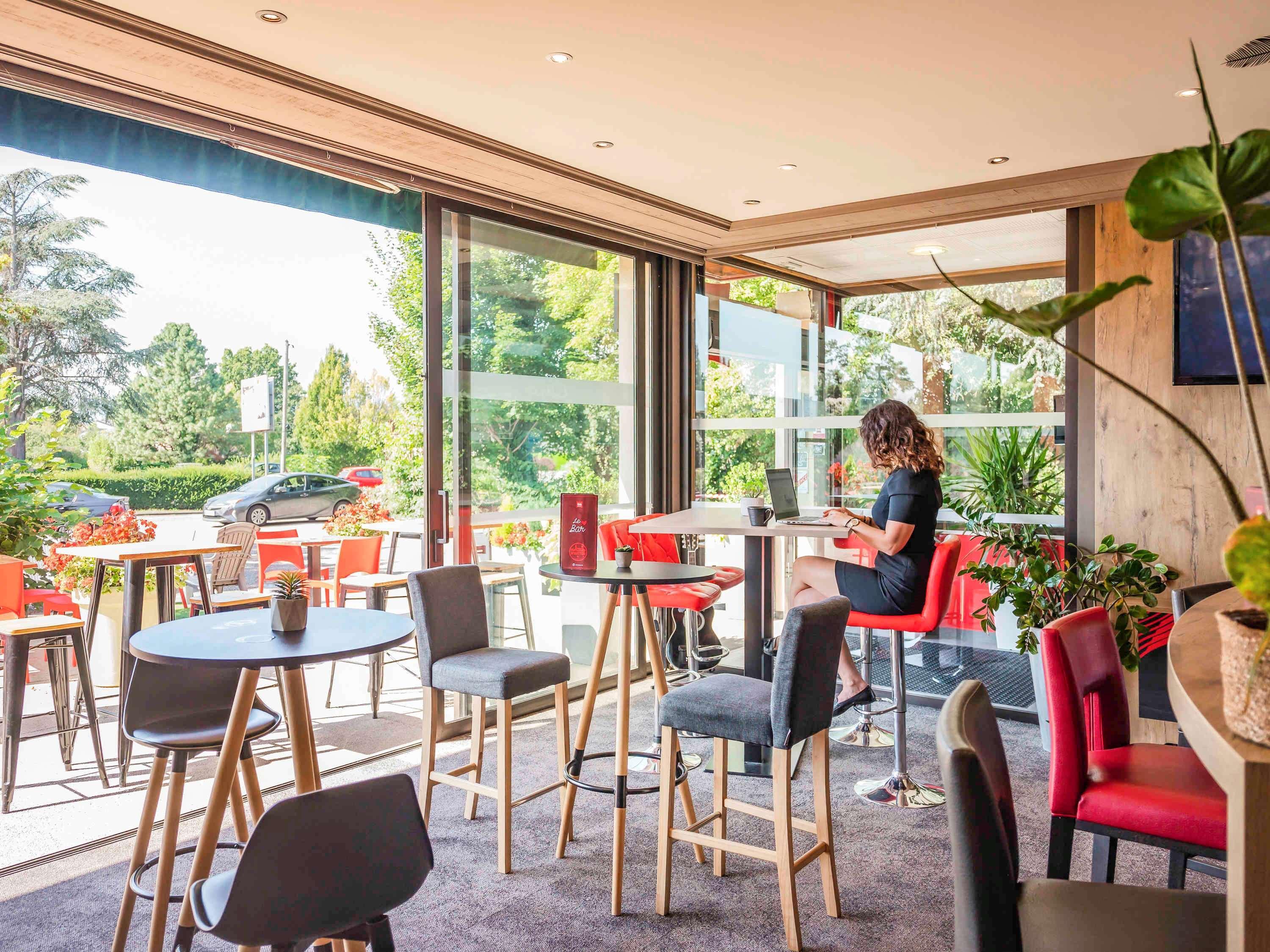Ibis Colmar Est - Hotel Restaurant En Alsace Horbourg-Wihr Esterno foto
